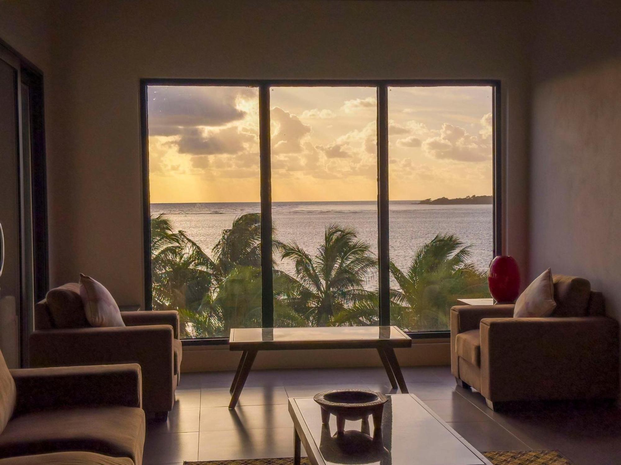 Ramada Suites By Wyndham Seafront Coral Coast Korotogo Bagian luar foto