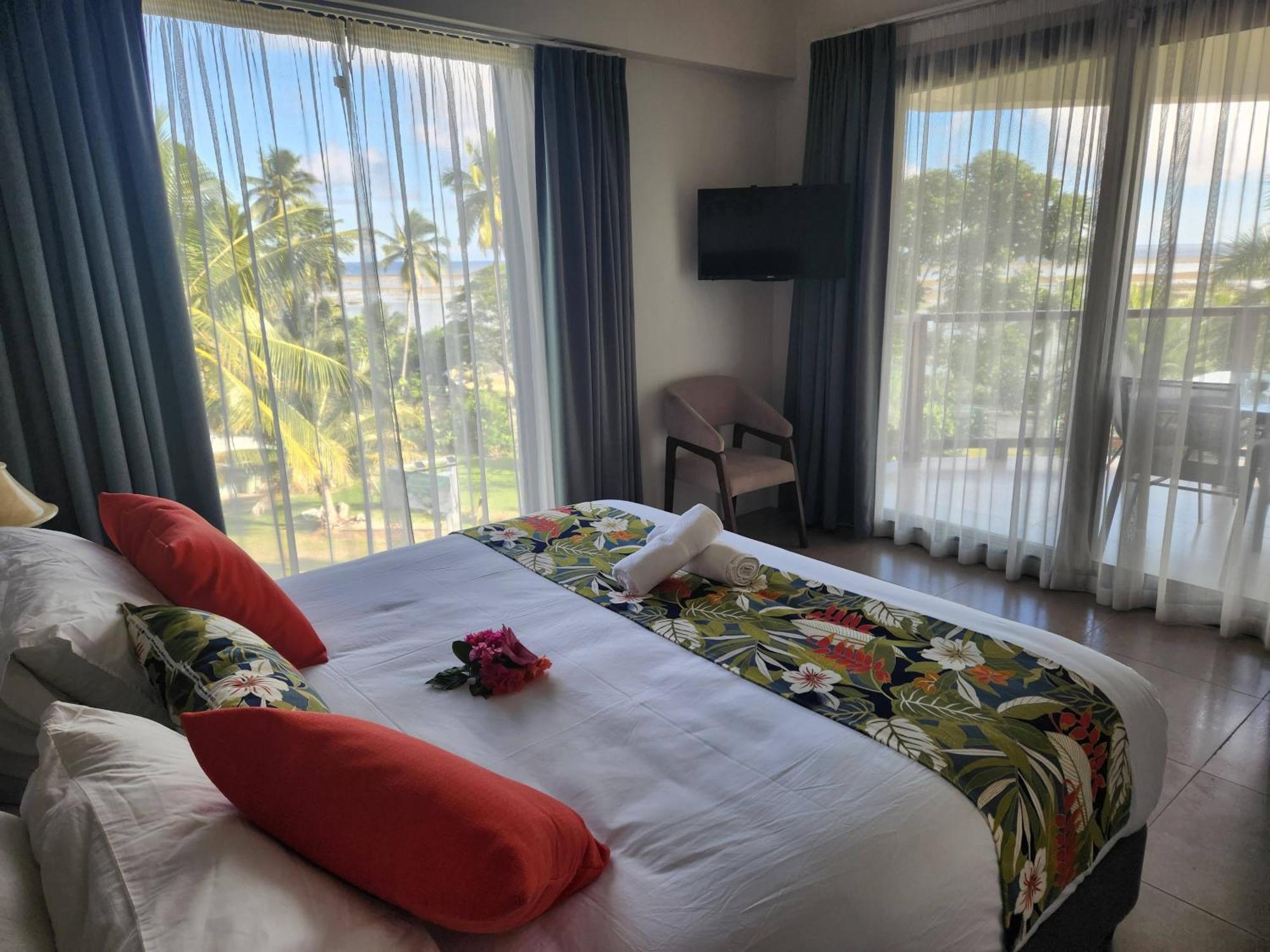 Ramada Suites By Wyndham Seafront Coral Coast Korotogo Bagian luar foto